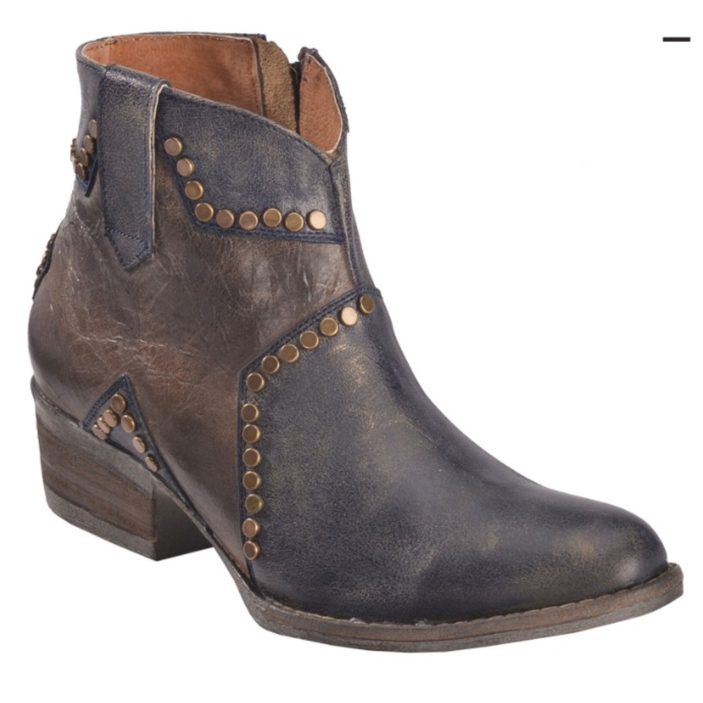 Circle G By Corral Studded Star Inlay Booties Women's Size 10.5